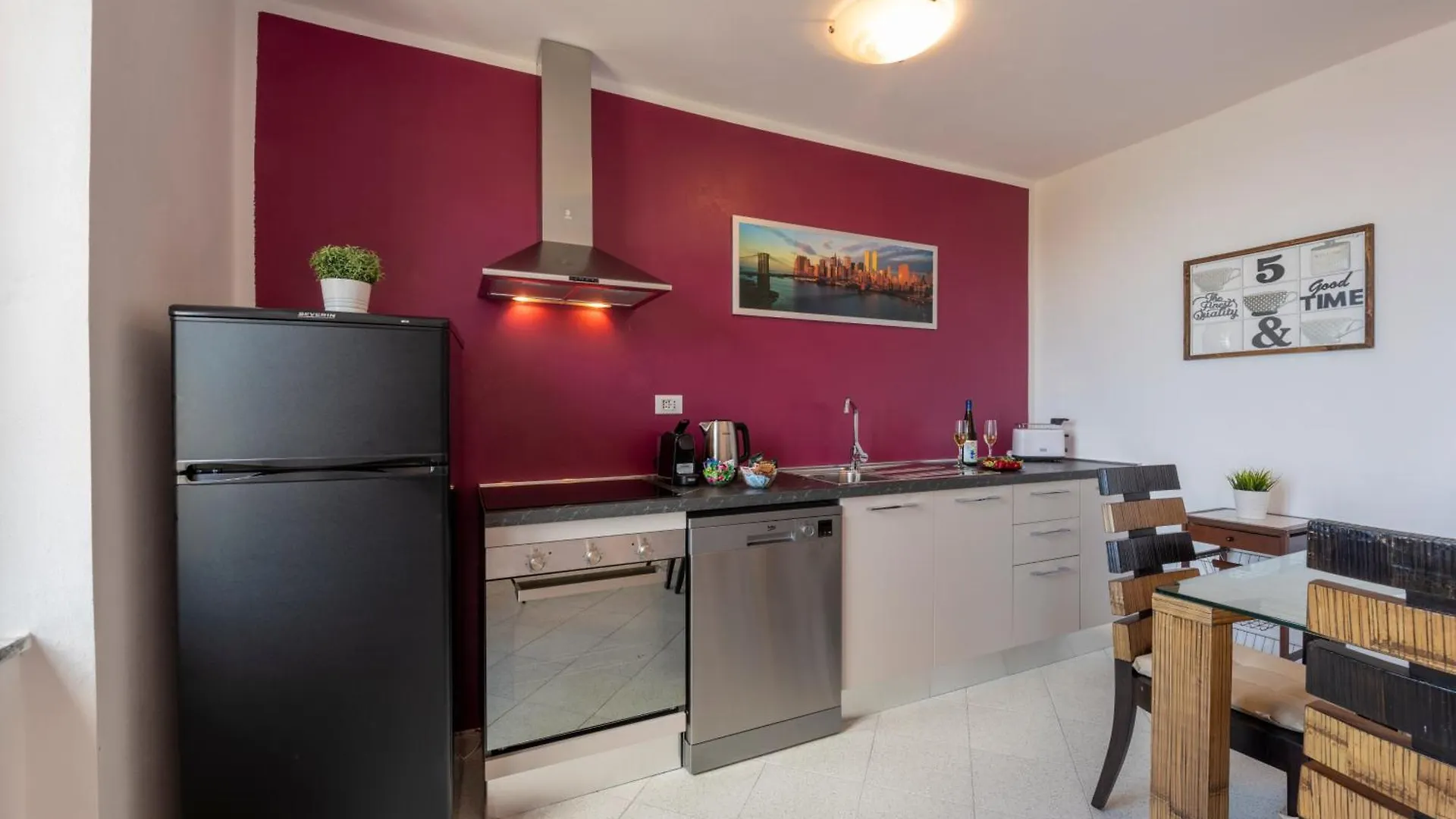 Maison Michelle - Homy 5 Terre Vernazza 0*,